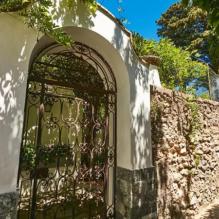 Lägenhet Casa Alessandra By Napoliapartments